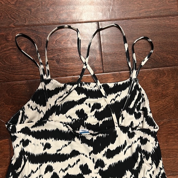 NWT Old Navy Sundress w/Pockets - Picture 6 of 7